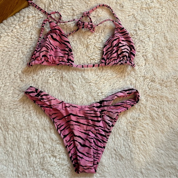 It’s now cool Brand. Bikini set from revolve - Picture 5 of 7